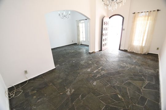 Sala de casa à venda com 4 quartos, 157m² em Vila Iza, Campinas
