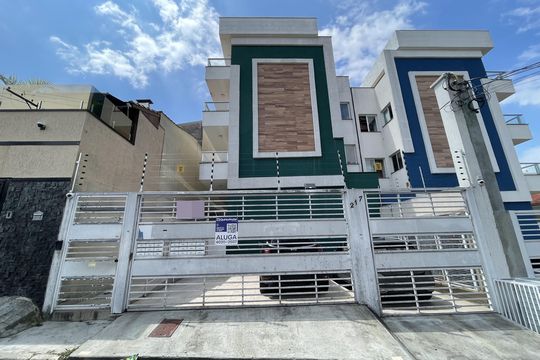 Fachada + Placa de apartamento para alugar com 2 quartos, 38m² em Vila Santa Teresa, São Paulo