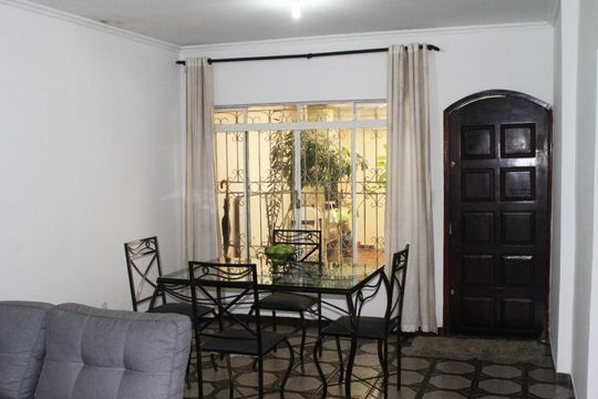 Casa à venda com 3 quartos, 160m² em Vila Valparaíso, Santo André