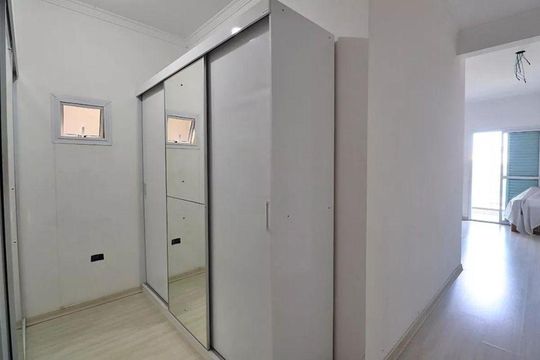 Casa à venda com 4 quartos, 315m² em Vila Eldizia, Santo André