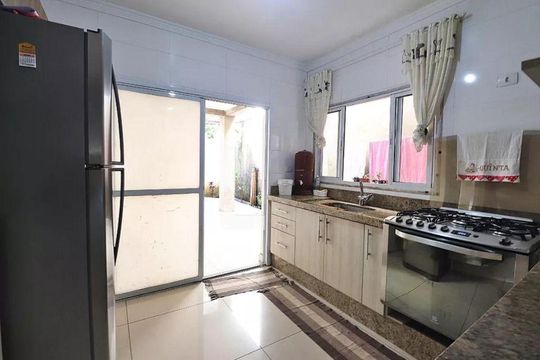 Casa à venda com 4 quartos, 315m² em Vila Eldizia, Santo André