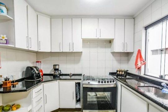 Casa à venda com 2 quartos, 214m² em Vila Assunção, Santo André