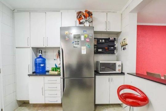 Casa à venda com 2 quartos, 214m² em Vila Assunção, Santo André