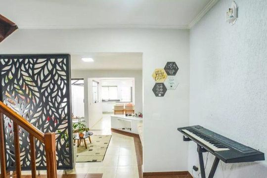 Casa à venda com 2 quartos, 214m² em Vila Assunção, Santo André