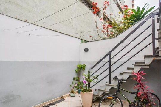 Casa à venda com 2 quartos, 214m² em Vila Assunção, Santo André