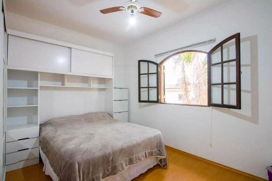 Casa à venda com 3 quartos, 278m² em Vila Valparaíso, Santo André