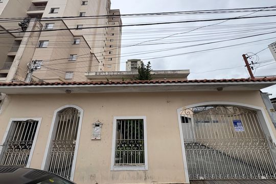 Fachada + plaquinha de casa à venda com 3 quartos, 424m² em Parque Bandeirante, Santo André