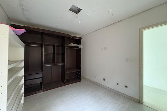 Quarto 1 de casa à venda com 3 quartos, 424m² em Parque Bandeirante, Santo André