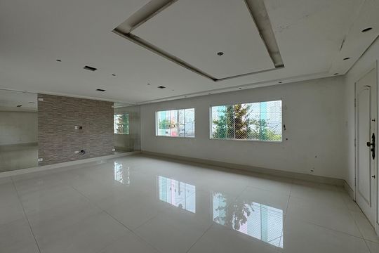 Sala de casa à venda com 3 quartos, 424m² em Parque Bandeirante, Santo André