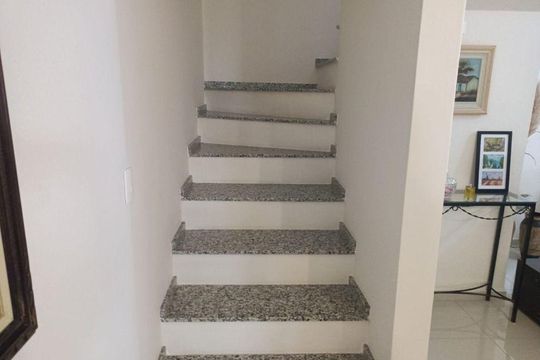 Casa à venda com 3 quartos, 181m² em Jardim Stella, Santo André