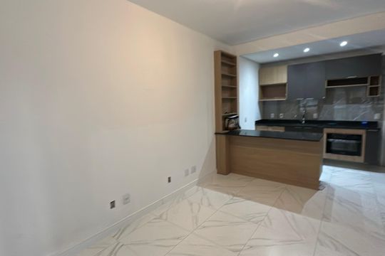 Cozinha de apartamento para alugar com 1 quarto, 48m² em Bethaville I, Barueri