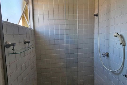 Banheiro da Suíte de casa de condomínio à venda com 3 quartos, 110m² em Medeiros, Jundiaí