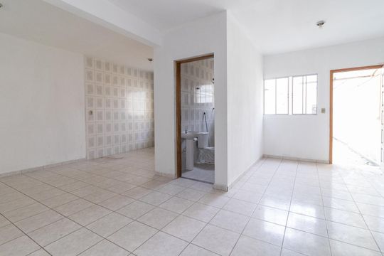 Casa para alugar com 2 quartos, 80m² em Penha de França, São Paulo