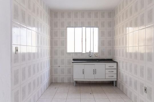 Cozinha de casa para alugar com 2 quartos, 80m² em Penha de França, São Paulo
