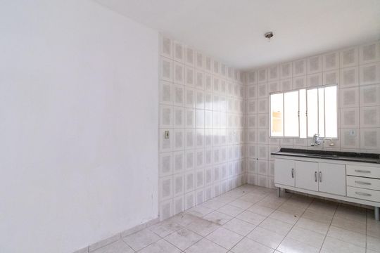Cozinha de casa para alugar com 2 quartos, 80m² em Penha de França, São Paulo