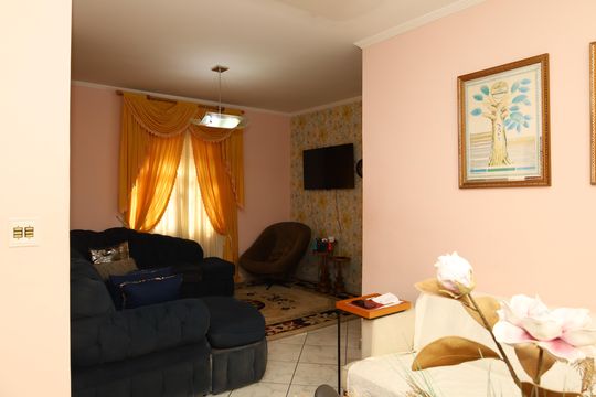 Sala de casa à venda com 4 quartos, 300m² em Vila Giordano, São Paulo