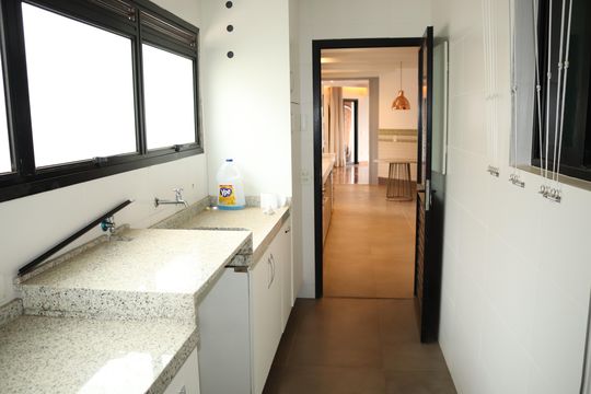 Área de Serviço de apartamento à venda com 2 quartos, 195m² em Higienópolis, São Paulo