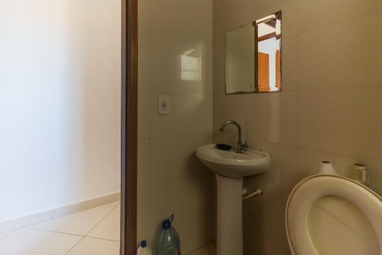 Banheiro de apartamento para alugar com 2 quartos, 65m² em Jardim America, Poá