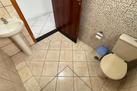 Banheiro de casa à venda com 4 quartos, 150m² em Vila Suíça, Santo André