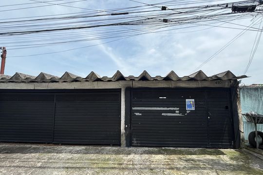 Fachada de casa à venda com 4 quartos, 150m² em Vila Suíça, Santo André