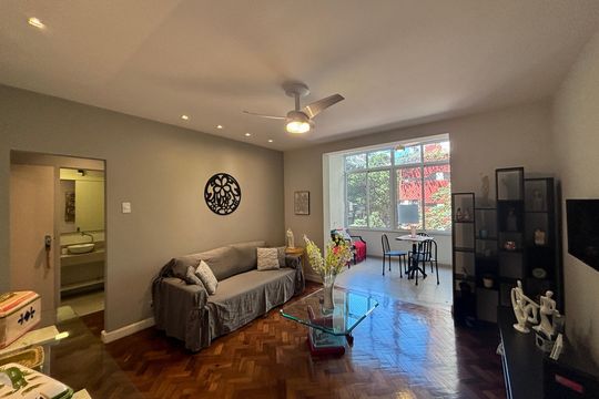 Sala de apartamento à venda com 2 quartos, 92m² em Copacabana, Rio de Janeiro