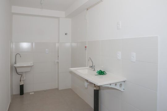 Cozinha e Área de Serviço de apartamento à venda com 2 quartos, 38m² em Lapa, São Paulo