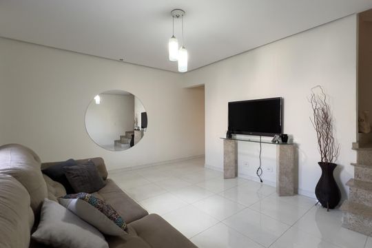Sala de casa de condomínio à venda com 3 quartos, 120m² em Jardim Cocaia, Guarulhos
