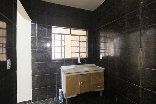 Cozinha de casa para alugar com 1 quarto, 180m² em Vila Esperança, São Paulo