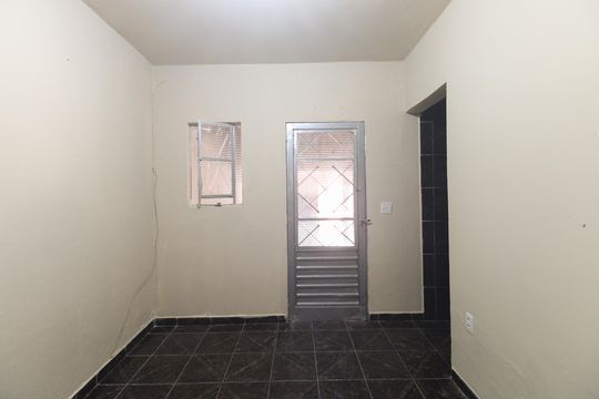 Casa para alugar com 1 quarto, 180m² em Vila Esperança, São Paulo