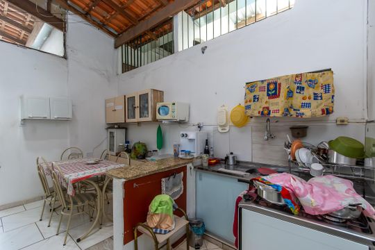 Cozinha de casa à venda com 8 quartos, 320m² em São Francisco, Belo Horizonte