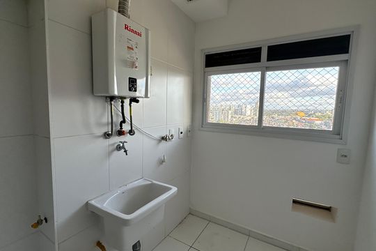 Área de Serviço de apartamento para alugar com 3 quartos, 71m² em Jardim Tupanci, Barueri