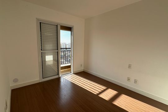 Quarto 3 de apartamento para alugar com 3 quartos, 71m² em Jardim Tupanci, Barueri