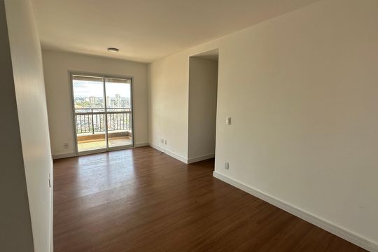 Apartamento para alugar com 3 quartos, 71m² em Jardim Tupanci, Barueri