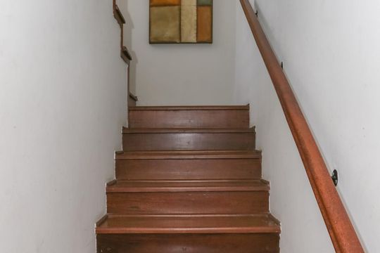 Escada de casa à venda com 3 quartos, 120m² em Siciliano, São Paulo