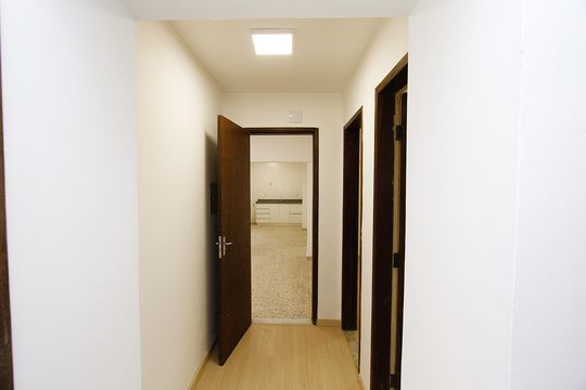 Corredor de apartamento à venda com 3 quartos, 120m² em Prado, Belo Horizonte