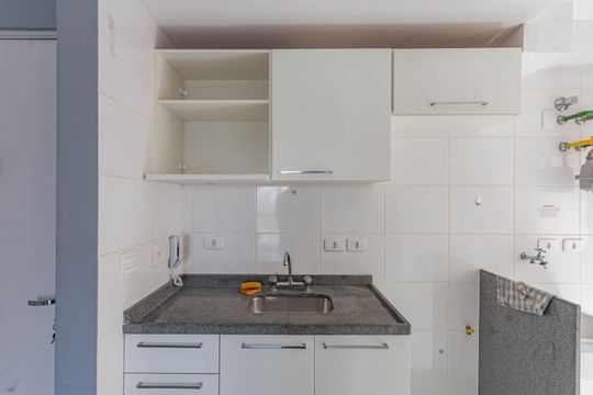 Cozinha de apartamento para alugar com 2 quartos, 47m² em Jardim Celeste, São Paulo