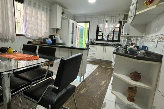 Casa à venda com 3 quartos, 150m² em Vila Trabalhista, Guarulhos