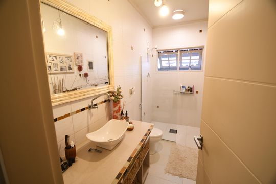 Banheiro de casa para alugar com 2 quartos, 200m² em Parque Taquaral, Campinas