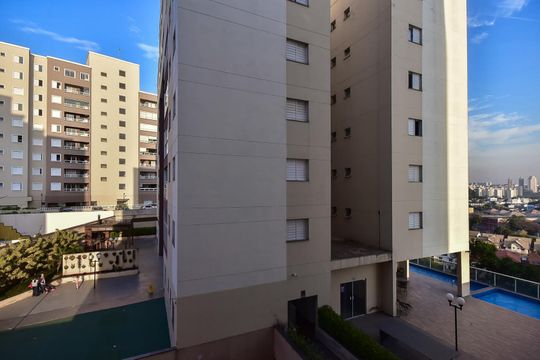 Vista da Suíte de apartamento para alugar com 2 quartos, 65m² em Parque Assuncao, Taboão da Serra