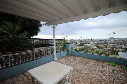 Varanda - Quintal de casa à venda com 5 quartos, 361m² em Brás de Pina, Rio de Janeiro