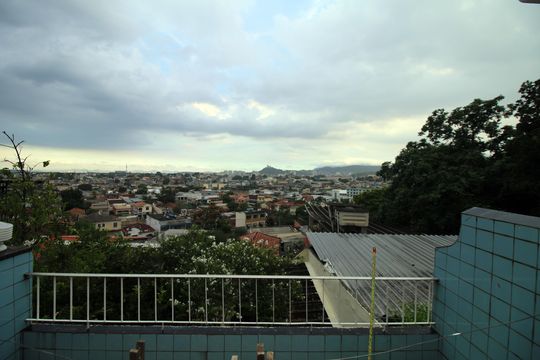 Vista da Varanda - Quintal de casa à venda com 5 quartos, 361m² em Brás de Pina, Rio de Janeiro