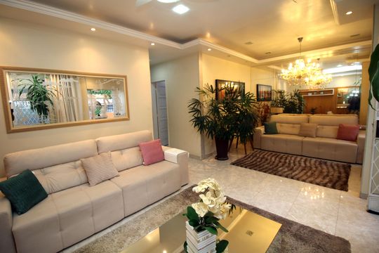 Sala de casa à venda com 5 quartos, 361m² em Brás de Pina, Rio de Janeiro