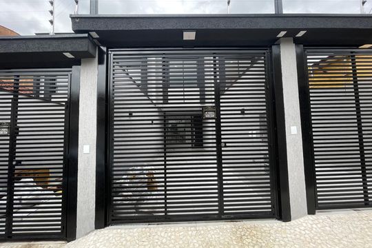 Fachada de casa para alugar com 2 quartos, 85m² em Vila Granada, São Paulo
