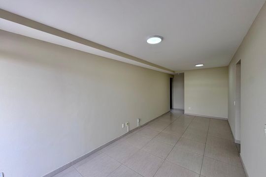 Sala de apartamento para alugar com 3 quartos, 120m² em Recreio dos Bandeirantes, Rio de Janeiro