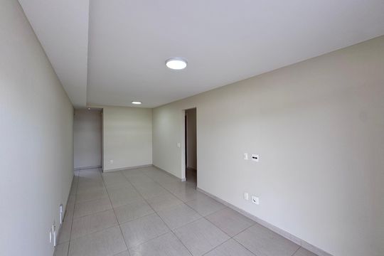 Sala de apartamento para alugar com 3 quartos, 120m² em Recreio dos Bandeirantes, Rio de Janeiro