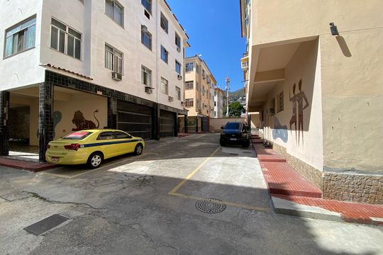 Fachada de apartamento à venda com 1 quarto, 42m² em Lins de Vasconcelos, Rio de Janeiro