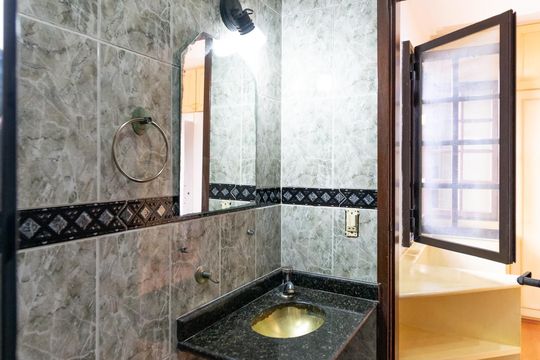 Banheiro da Suíte de casa de condomínio à venda com 3 quartos, 225m² em Vila do Encontro, São Paulo