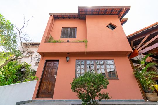 Fachada da casa de casa de condomínio à venda com 3 quartos, 225m² em Vila do Encontro, São Paulo