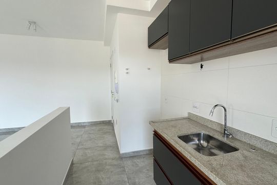 Cozinha de apartamento para alugar com 2 quartos, 55m² em Vila Militar, Barueri