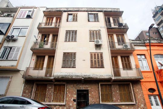Fachada de apartamento à venda com 3 quartos, 85m² em Centro Histórico, Porto Alegre